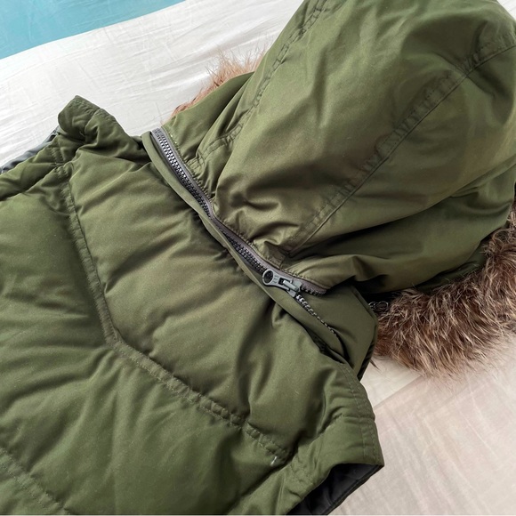 GAP Puffer Vest with Removable Faux Fur Lined Hood - Picture 7 of 10